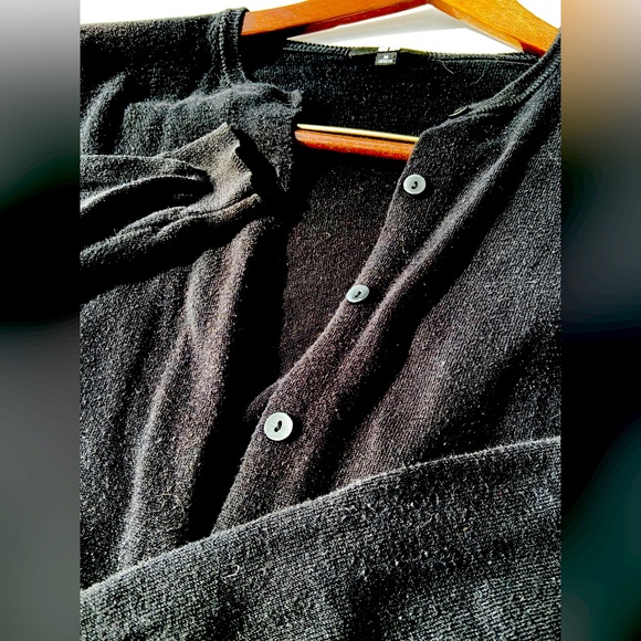 Uniqlo, size M, Black Sweater Button Down - Picture 3 of 3